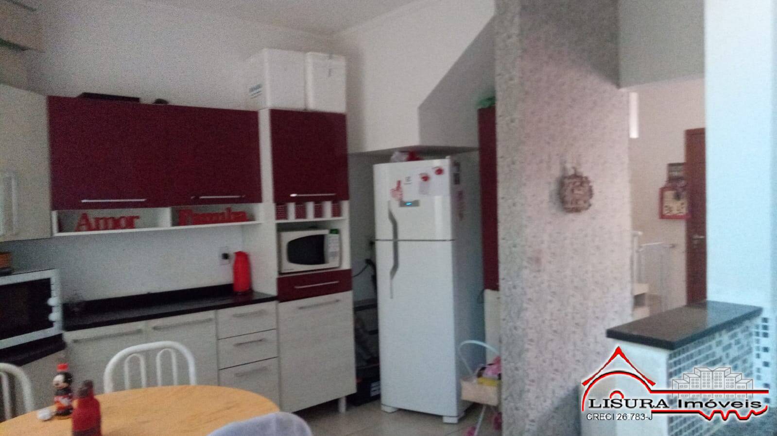 Casa à venda com 2 quartos, 63m² - Foto 2