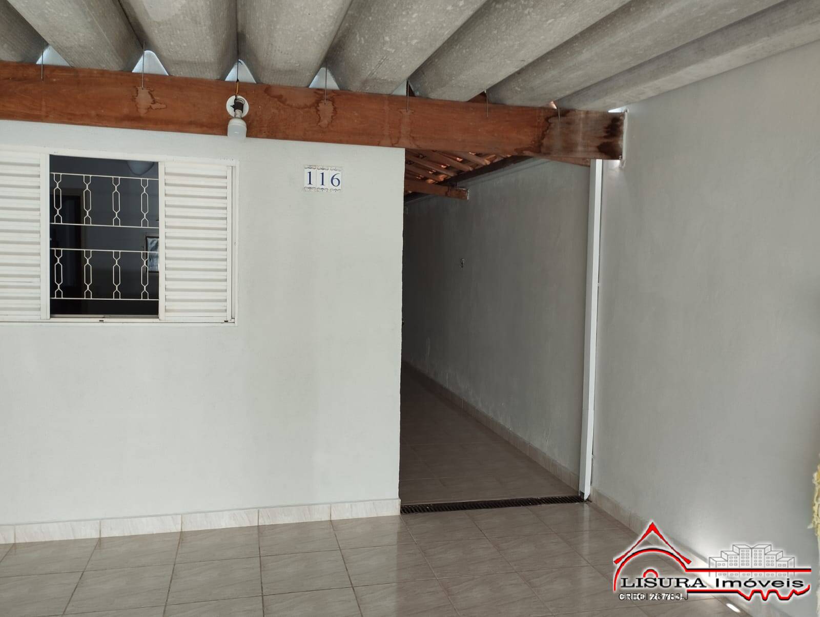 Casa à venda com 2 quartos, 70m² - Foto 2