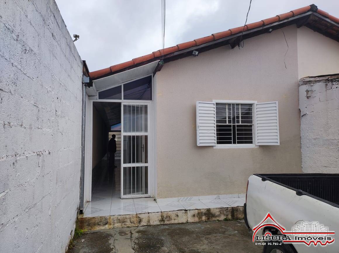 Casa à venda com 2 quartos, 50m² - Foto 1