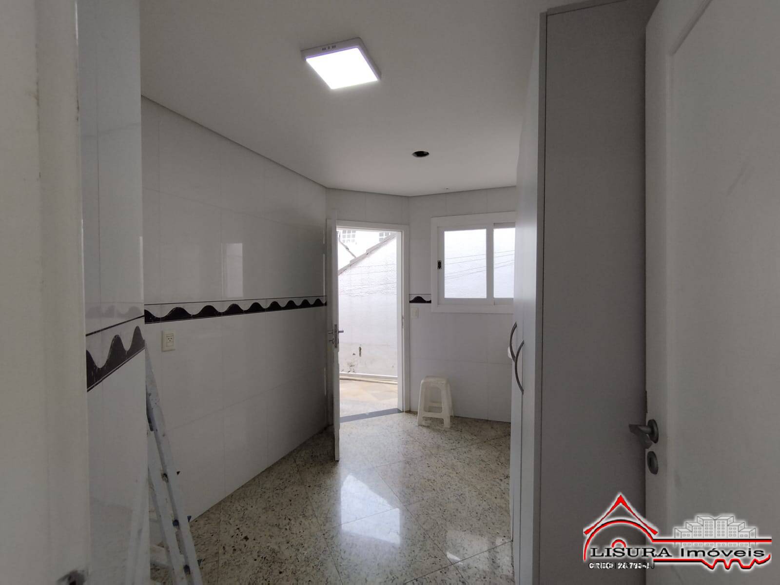 Casa à venda com 3 quartos, 275m² - Foto 13