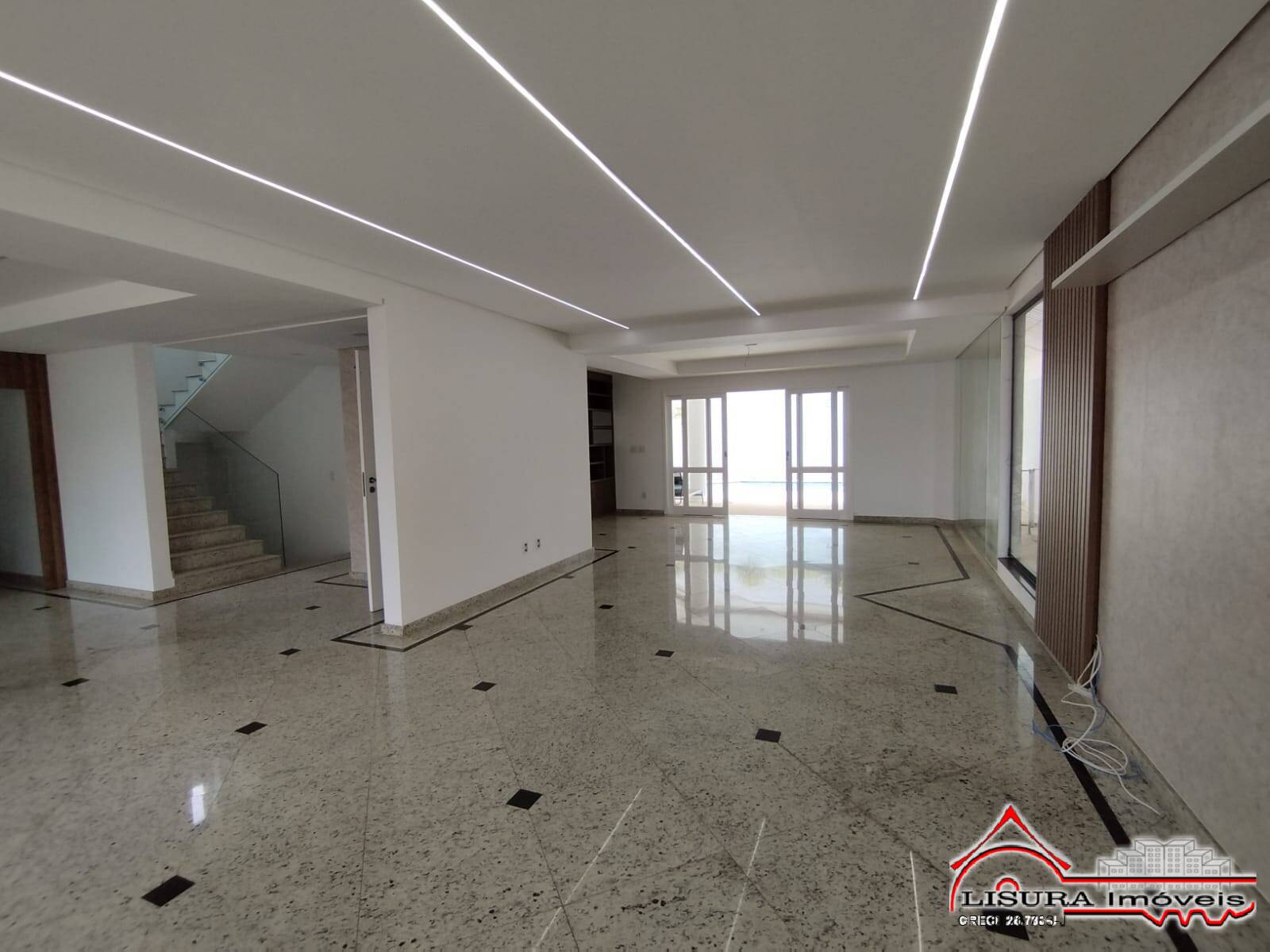 Casa à venda com 3 quartos, 275m² - Foto 9