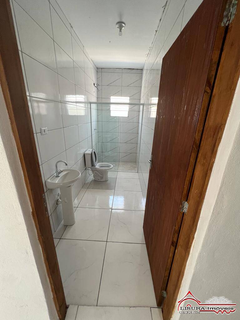 Casa à venda com 3 quartos, 80m² - Foto 4