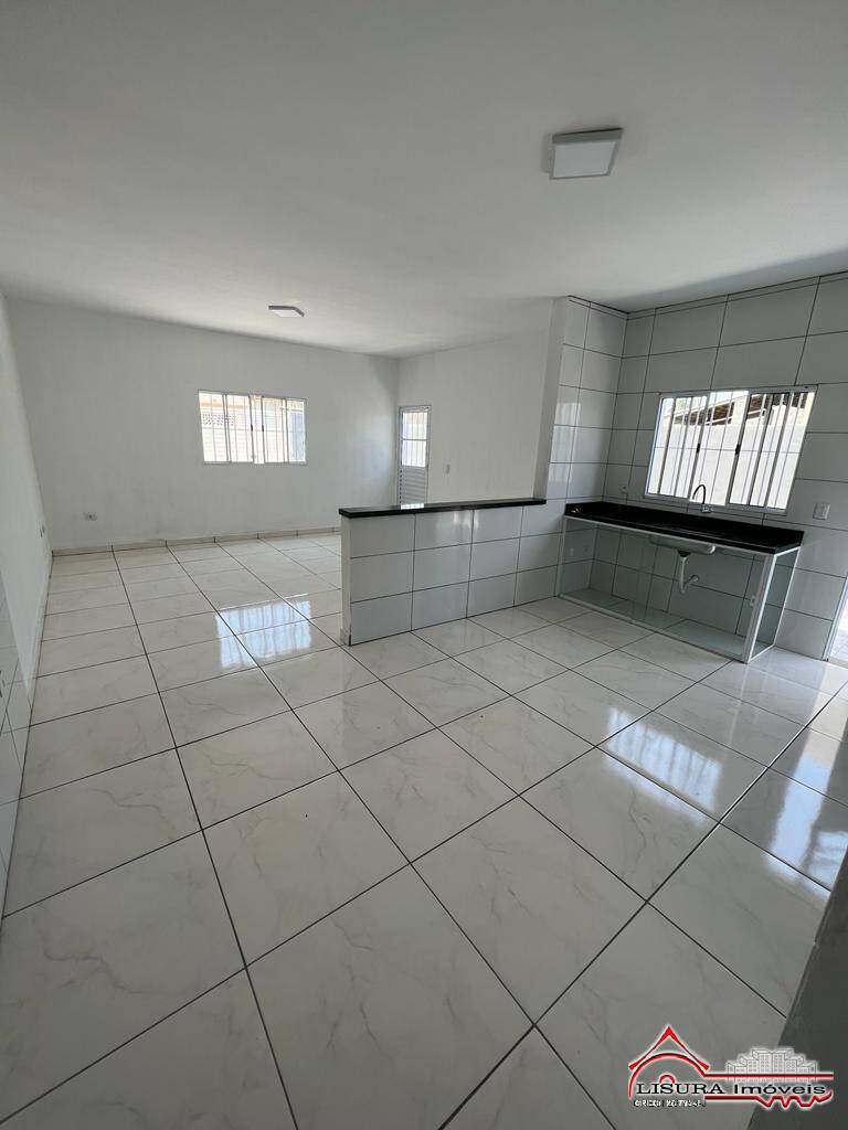 Casa à venda com 3 quartos, 80m² - Foto 2