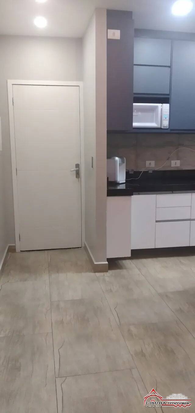 Apartamento à venda com 2 quartos, 64m² - Foto 4