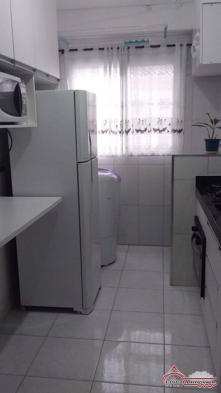 Apartamento à venda com 2 quartos, 43m² - Foto 3