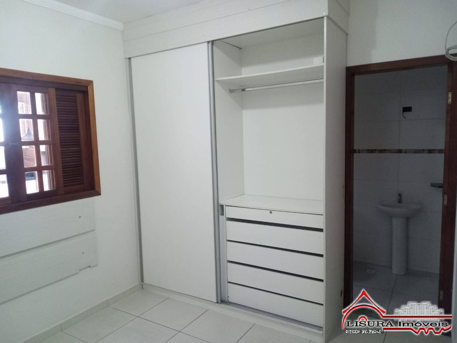 Casa à venda com 4 quartos, 200m² - Foto 12