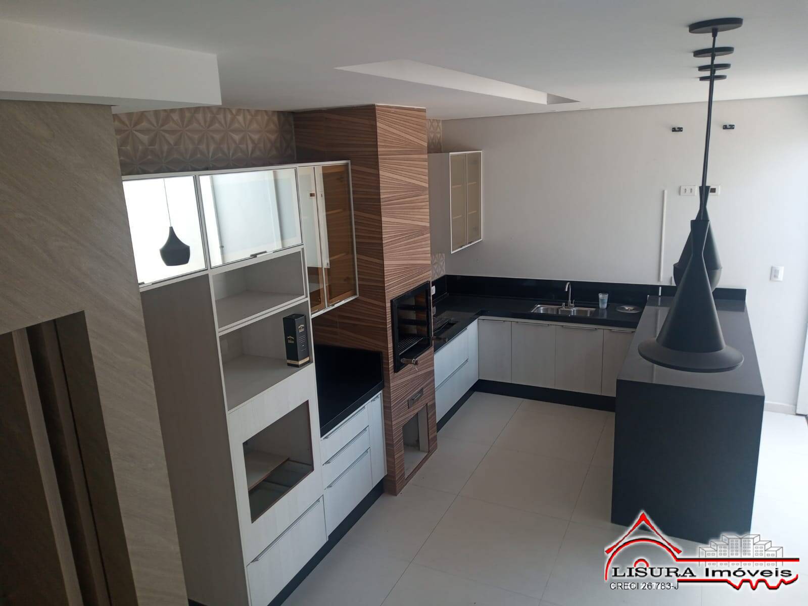 Casa à venda com 4 quartos, 200m² - Foto 3