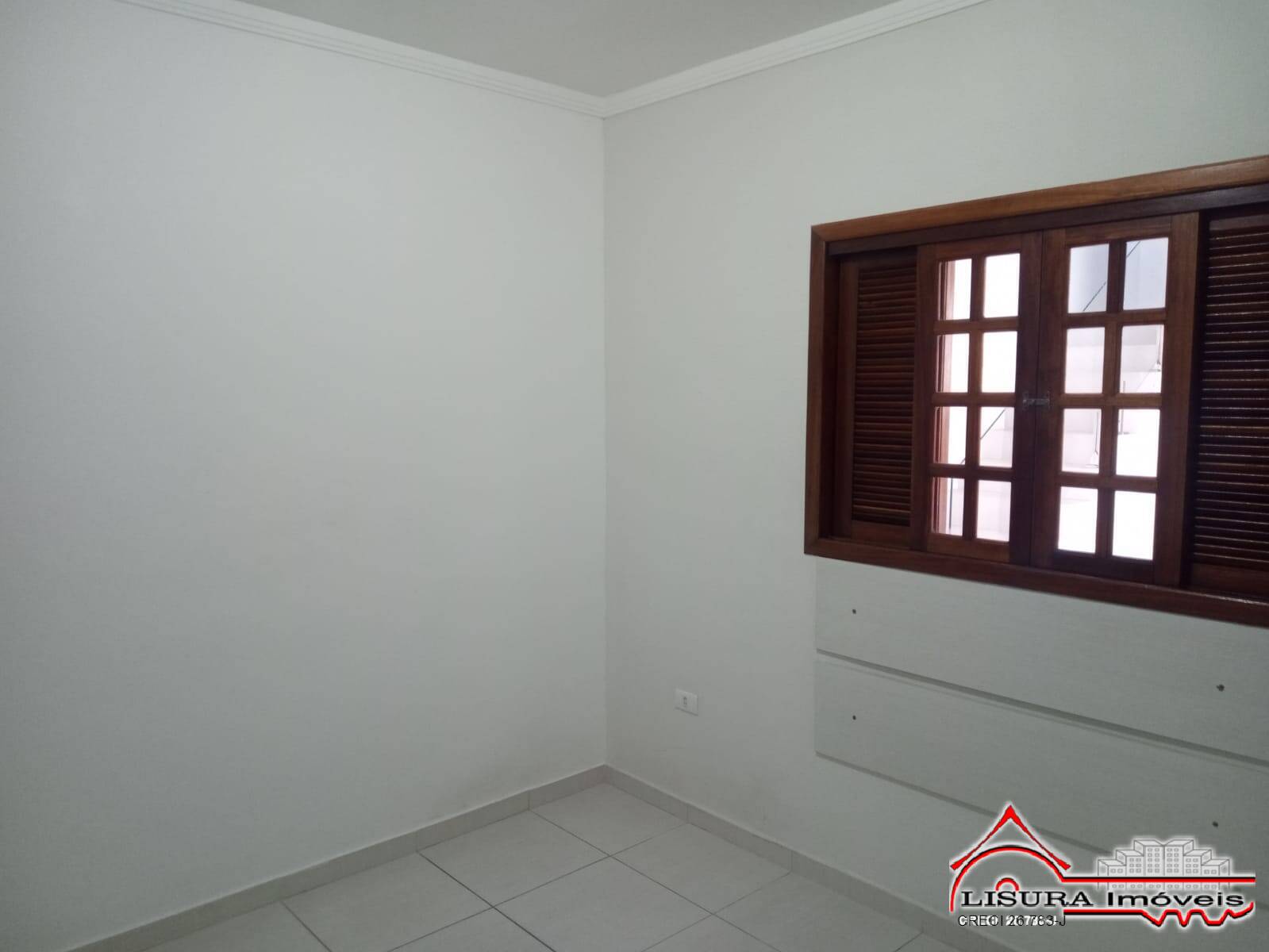 Casa à venda com 4 quartos, 200m² - Foto 15