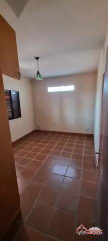 Casa para alugar com 4 quartos, 333m² - Foto 4