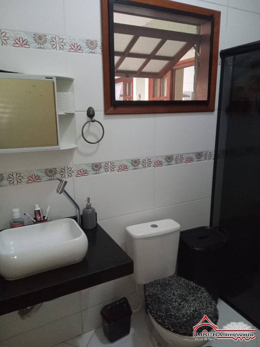 Casa à venda com 2 quartos, 90m² - Foto 18