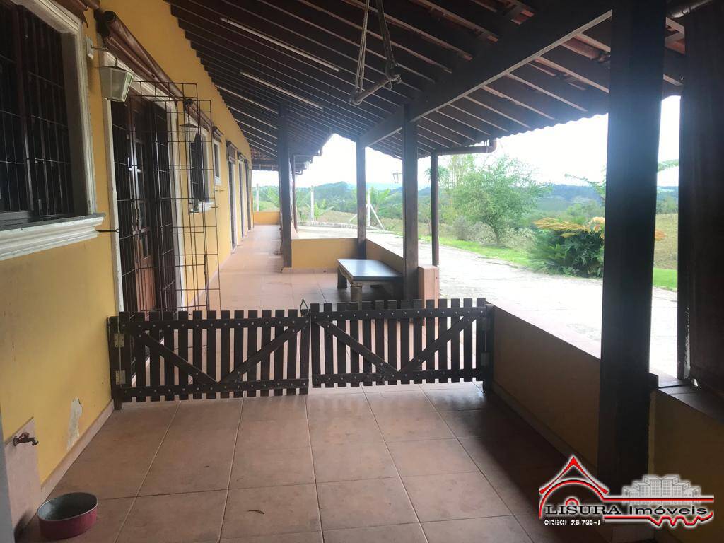 Fazenda à venda com 3 quartos, 400m² - Foto 31