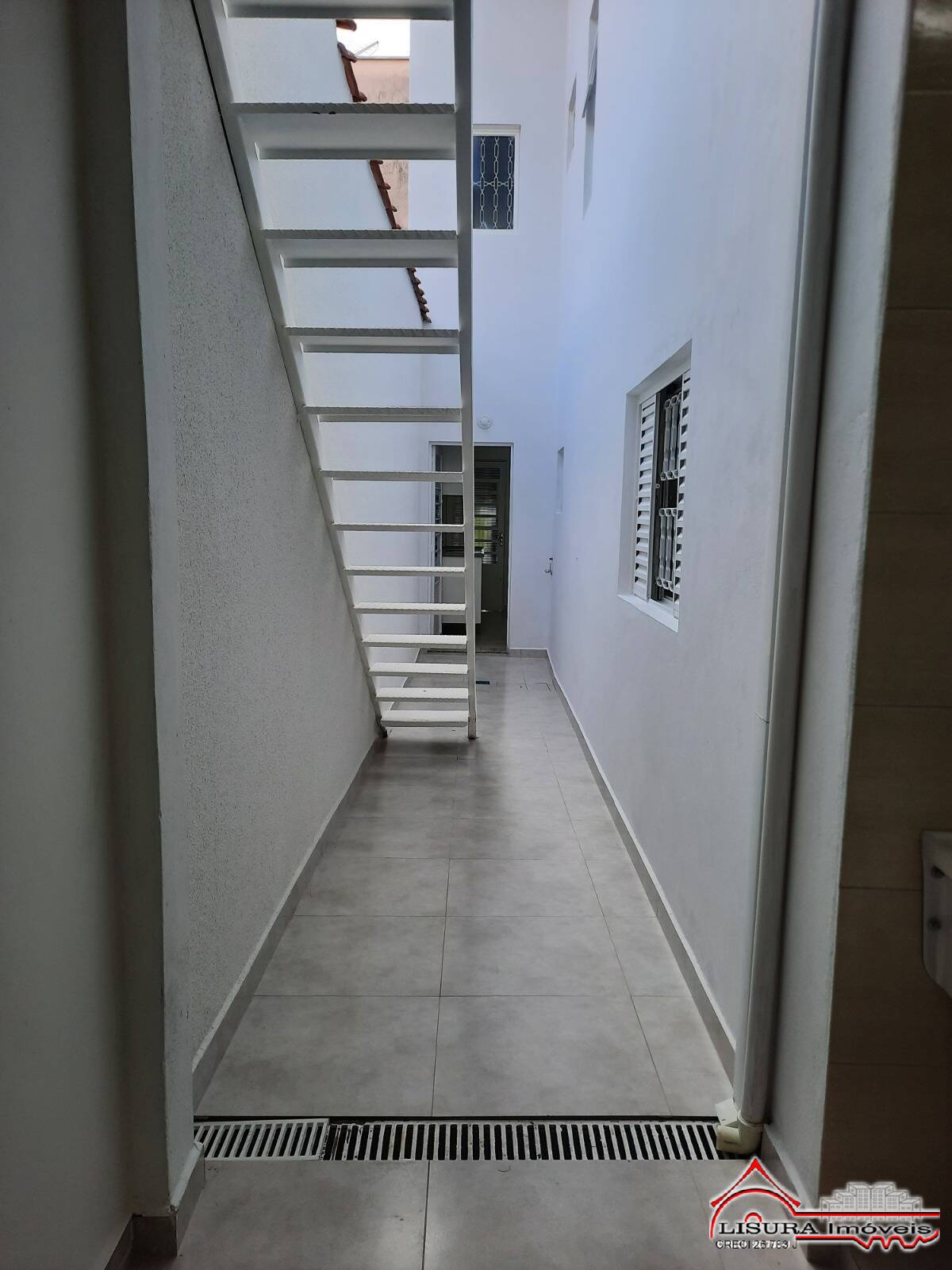 Casa à venda com 3 quartos, 180m² - Foto 18