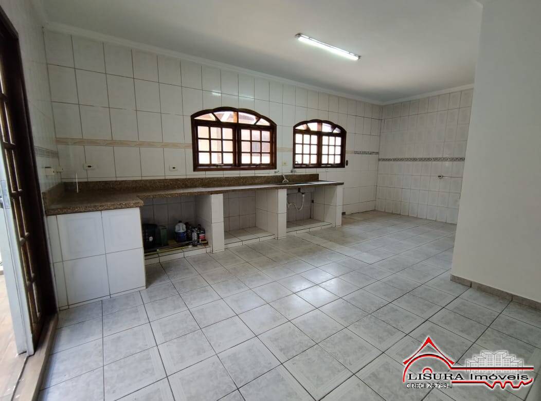 Casa à venda com 4 quartos, 220m² - Foto 10