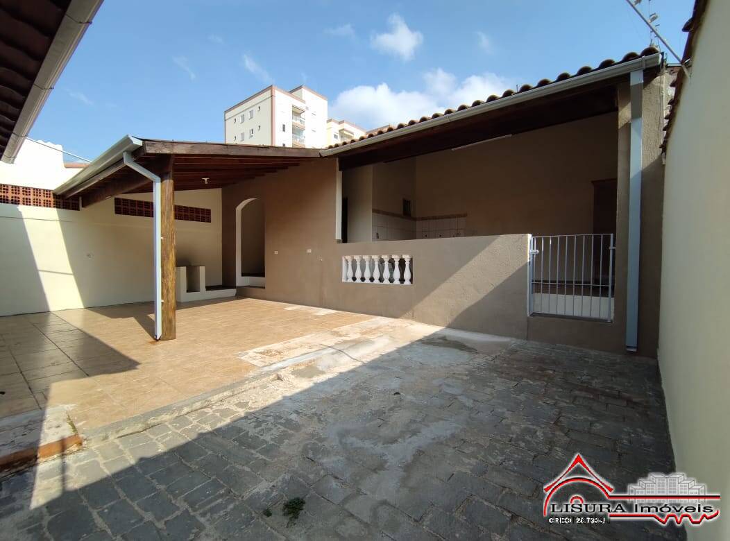 Casa à venda com 4 quartos, 220m² - Foto 21