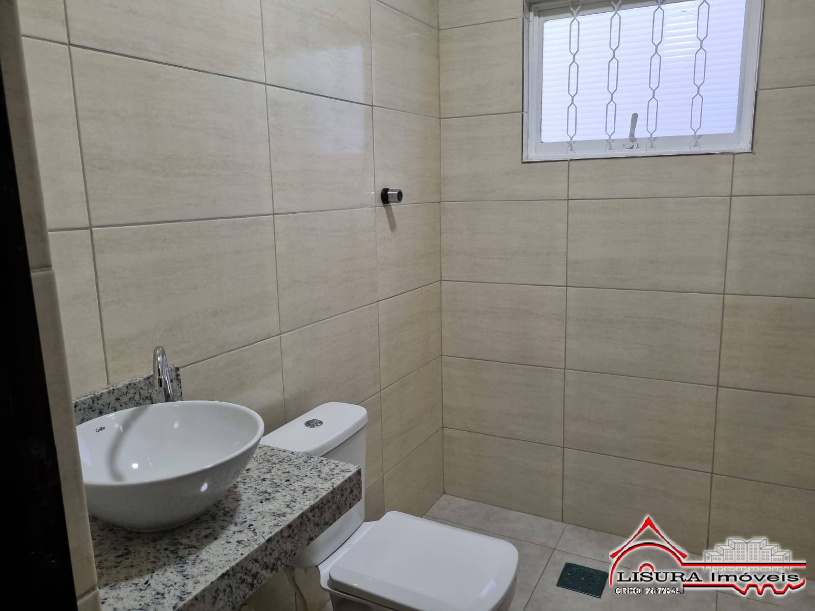 Casa à venda com 3 quartos, 180m² - Foto 35