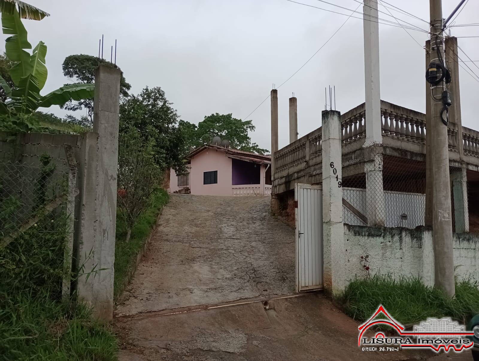 Fazenda à venda com 5 quartos, 300m² - Foto 1