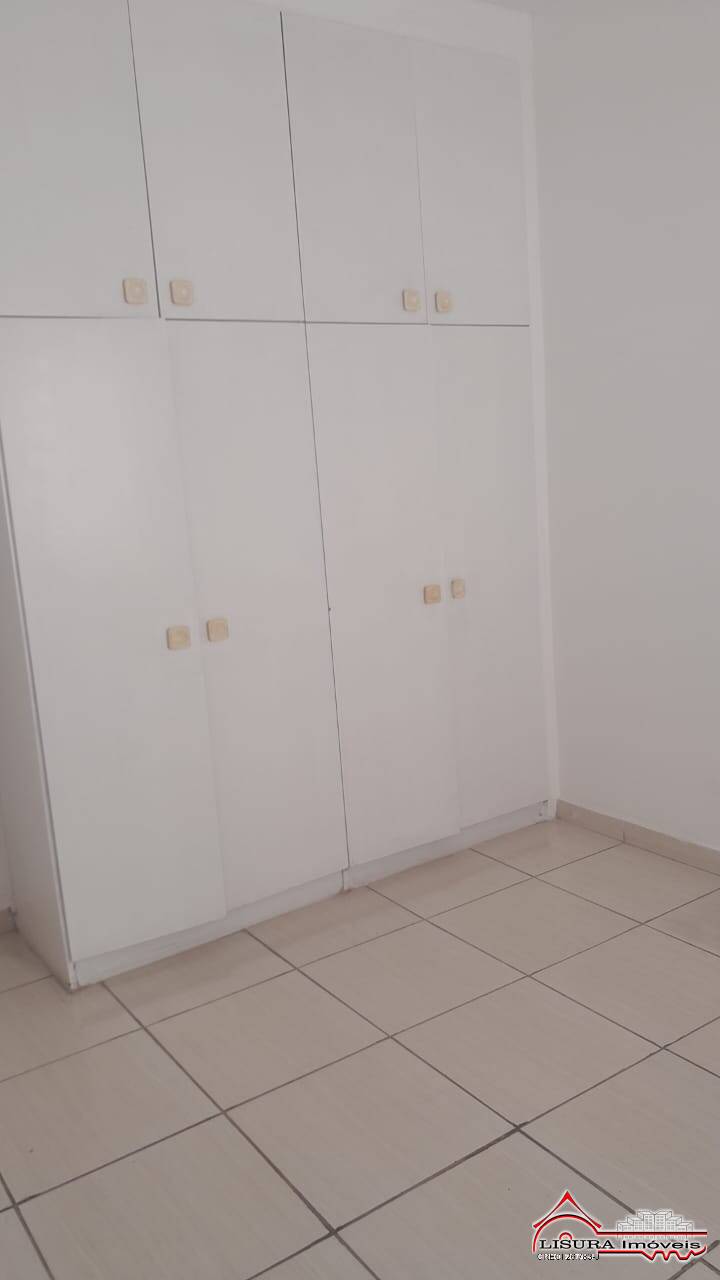 Casa para alugar com 4 quartos, 156m² - Foto 12