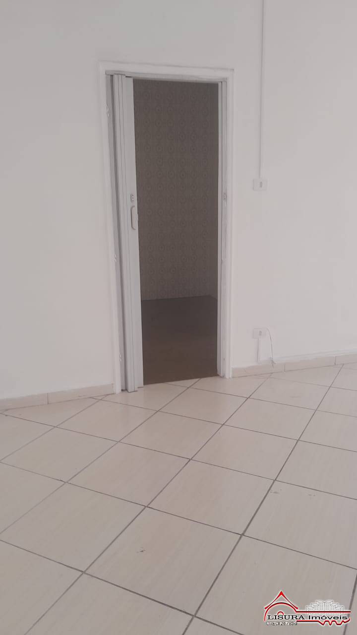 Casa para alugar com 4 quartos, 156m² - Foto 13