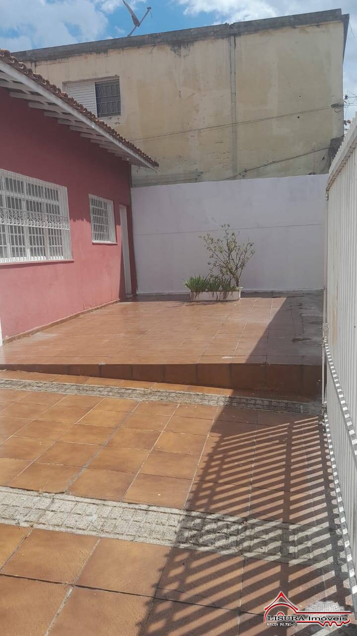 Casa para alugar com 4 quartos, 156m² - Foto 4