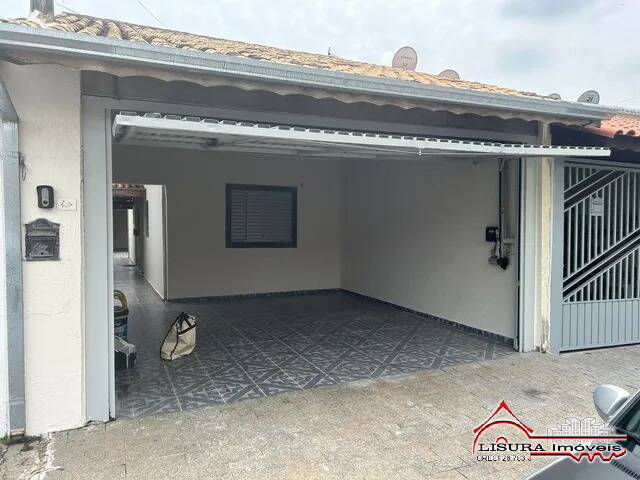 Casa à venda com 2 quartos, 105m² - Foto 3