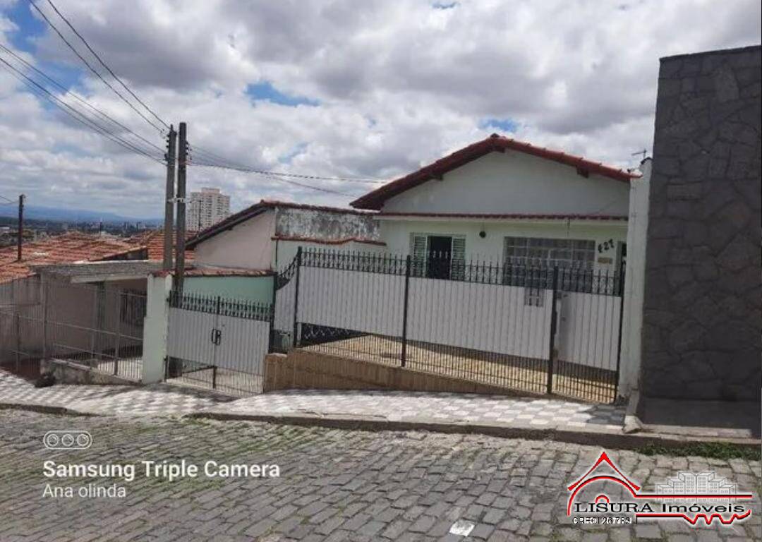 Casa à venda com 3 quartos, 96m² - Foto 1