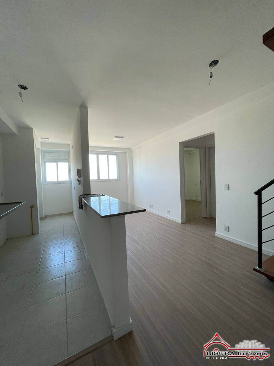 Apartamento à venda com 3 quartos, 103m² - Foto 1