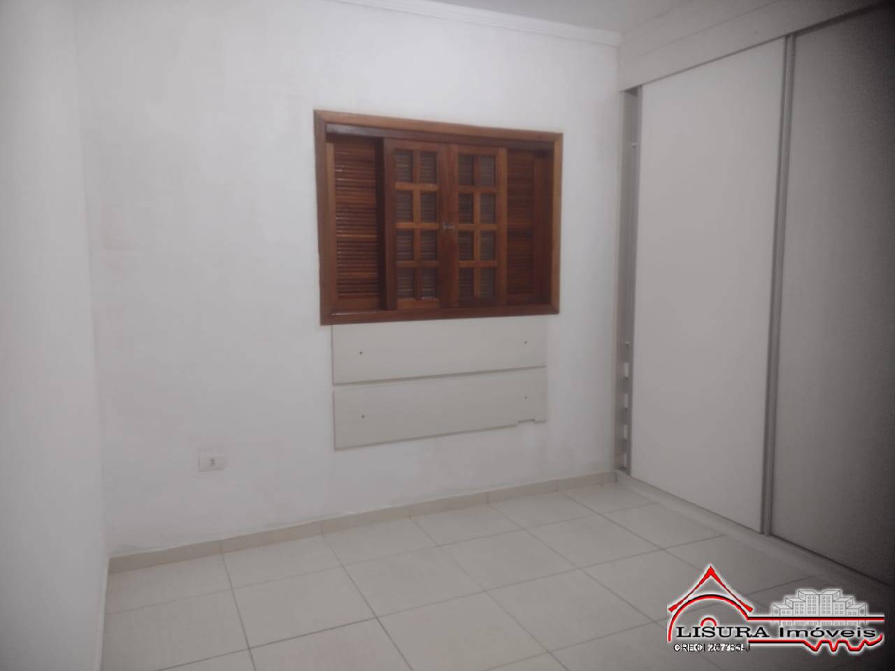 Casa à venda com 4 quartos, 200m² - Foto 40