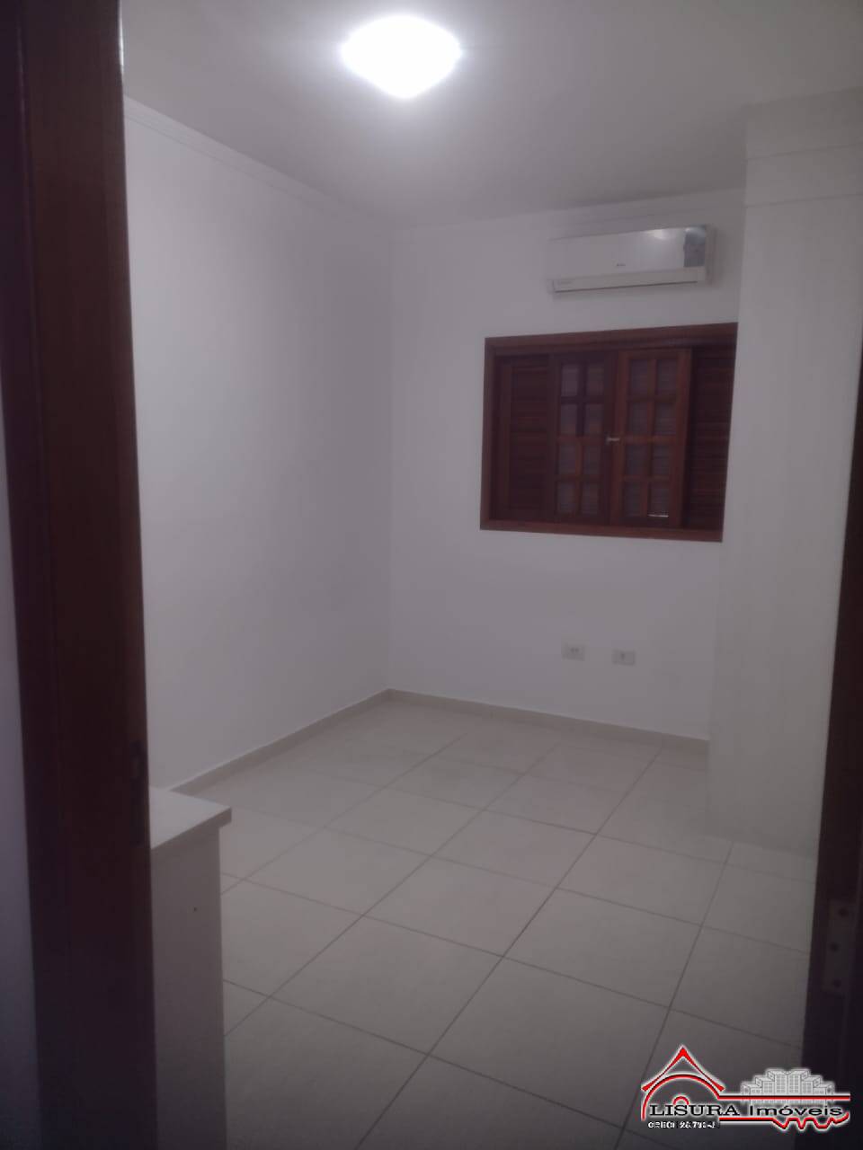 Casa à venda com 4 quartos, 200m² - Foto 59