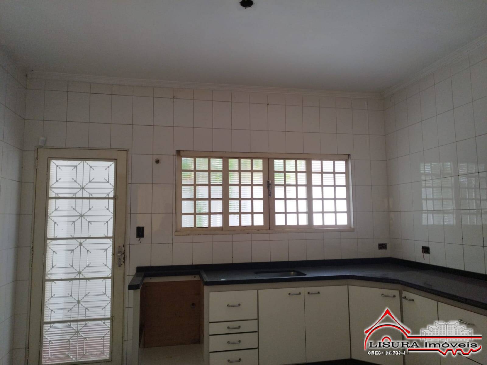 Casa à venda com 2 quartos, 270m² - Foto 13