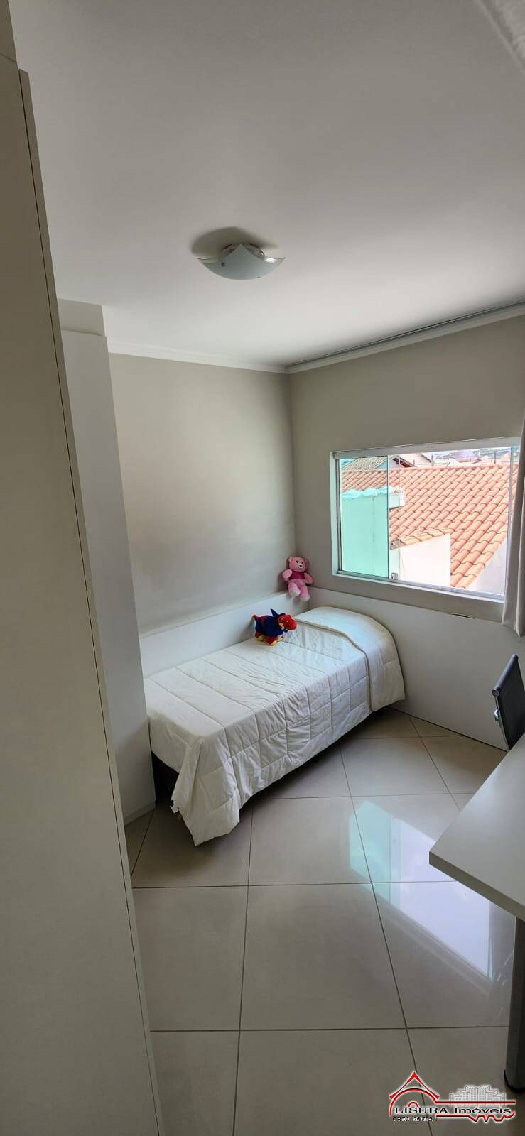 Casa à venda com 3 quartos, 200m² - Foto 14