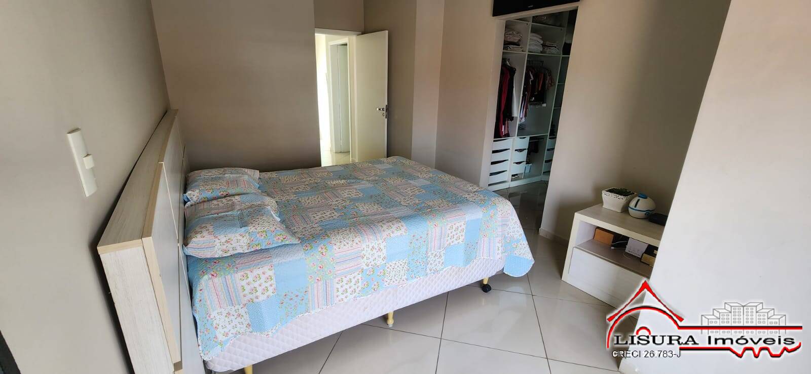 Casa à venda com 3 quartos, 200m² - Foto 15