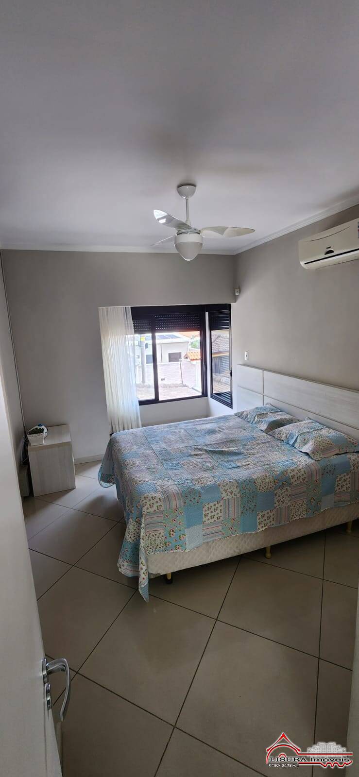 Casa à venda com 3 quartos, 200m² - Foto 18