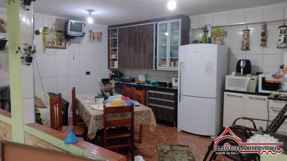 Casa à venda com 2 quartos, 100m² - Foto 11