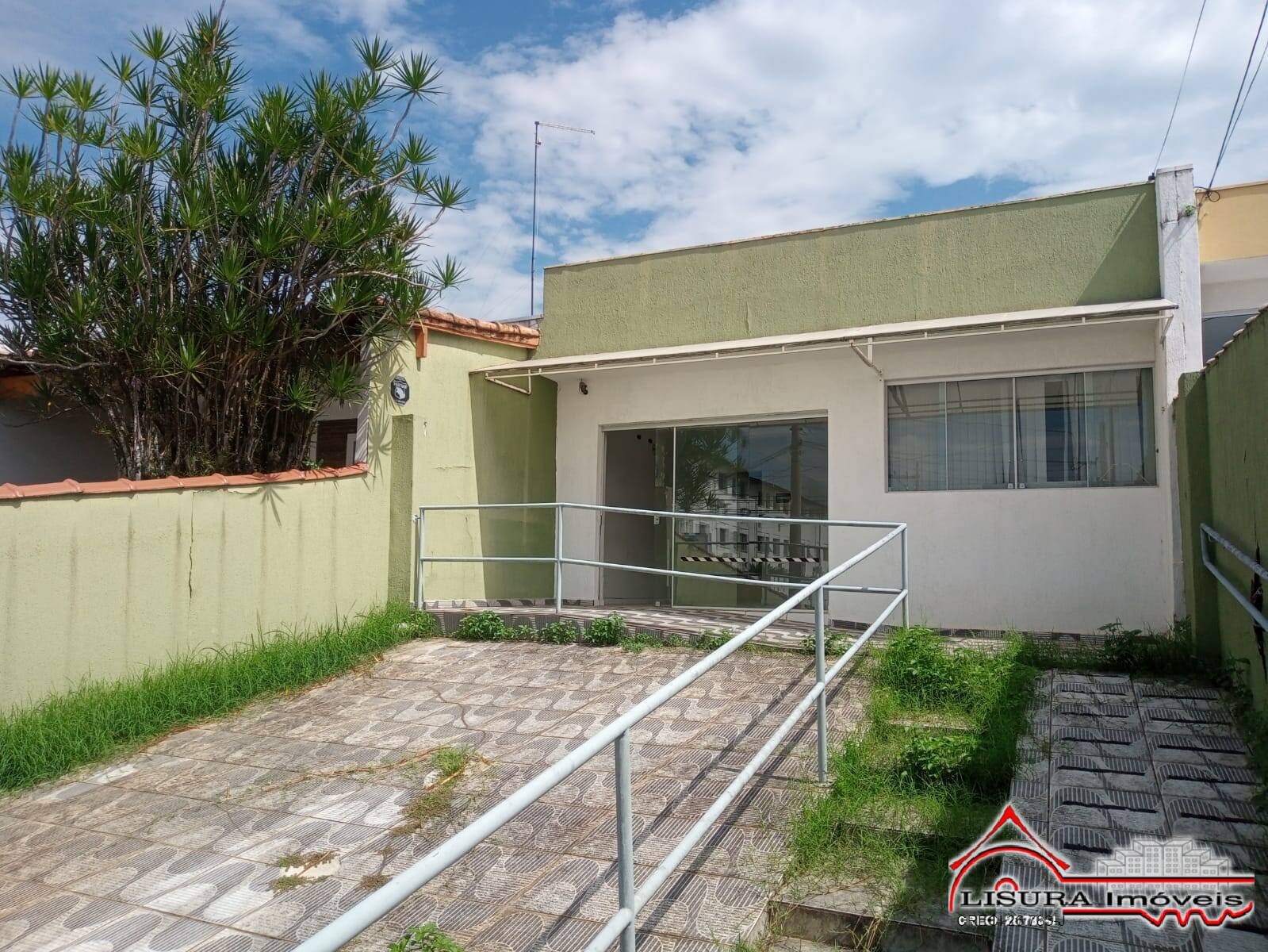 Casa à venda com 3 quartos, 200m² - Foto 2