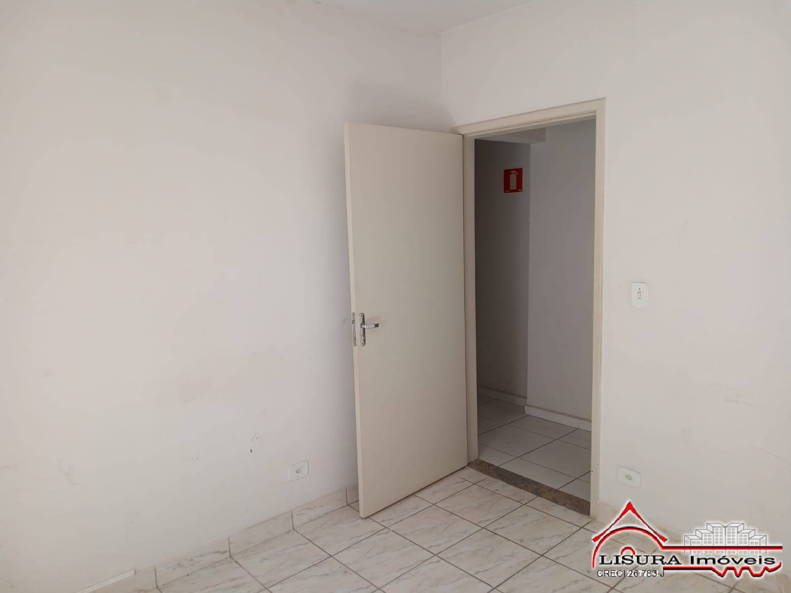 Casa à venda com 3 quartos, 200m² - Foto 10