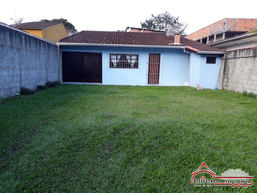 Casa à venda com 2 quartos, 90m² - Foto 2