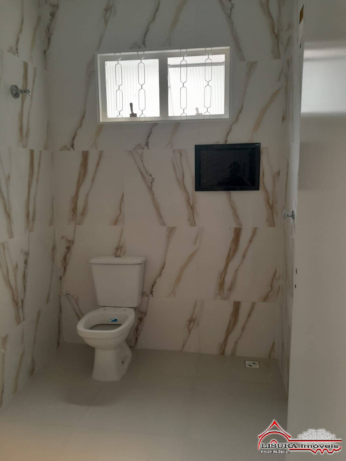 Casa de Condomínio para alugar com 4 quartos, 169m² - Foto 28