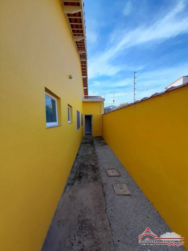 Casa à venda com 2 quartos, 70m² - Foto 11