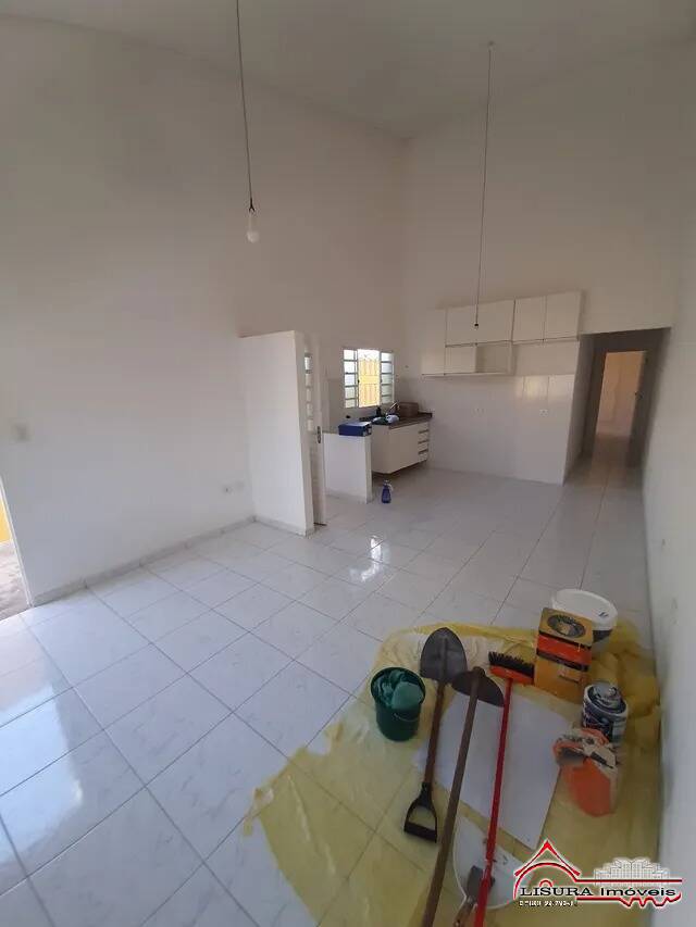 Casa à venda com 2 quartos, 70m² - Foto 3