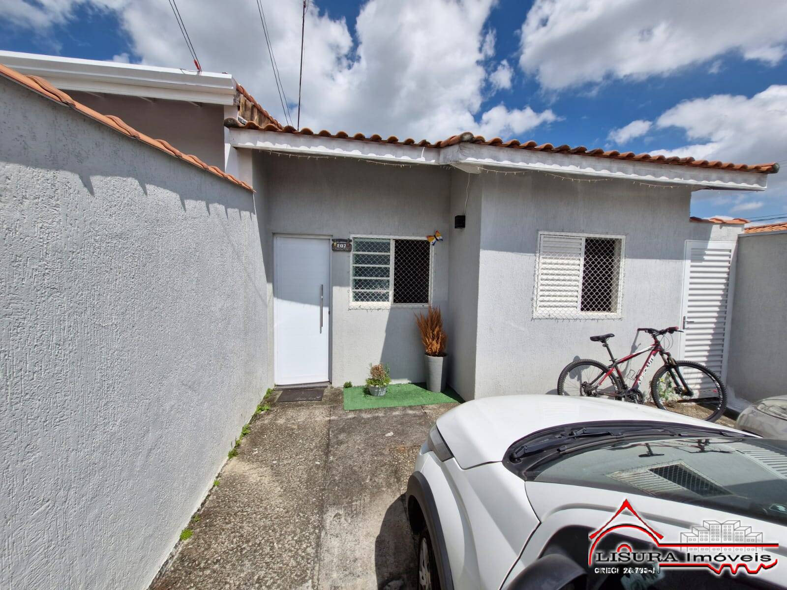 Casa de Condomínio à venda com 2 quartos, 100m² - Foto 1