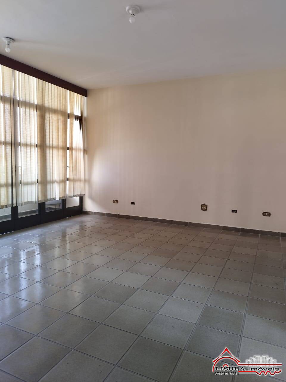 Casa à venda com 9 quartos, 600m² - Foto 17