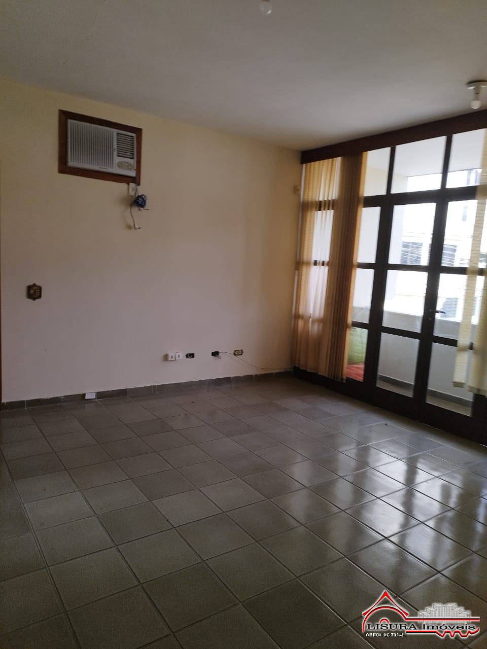 Casa à venda com 9 quartos, 600m² - Foto 9