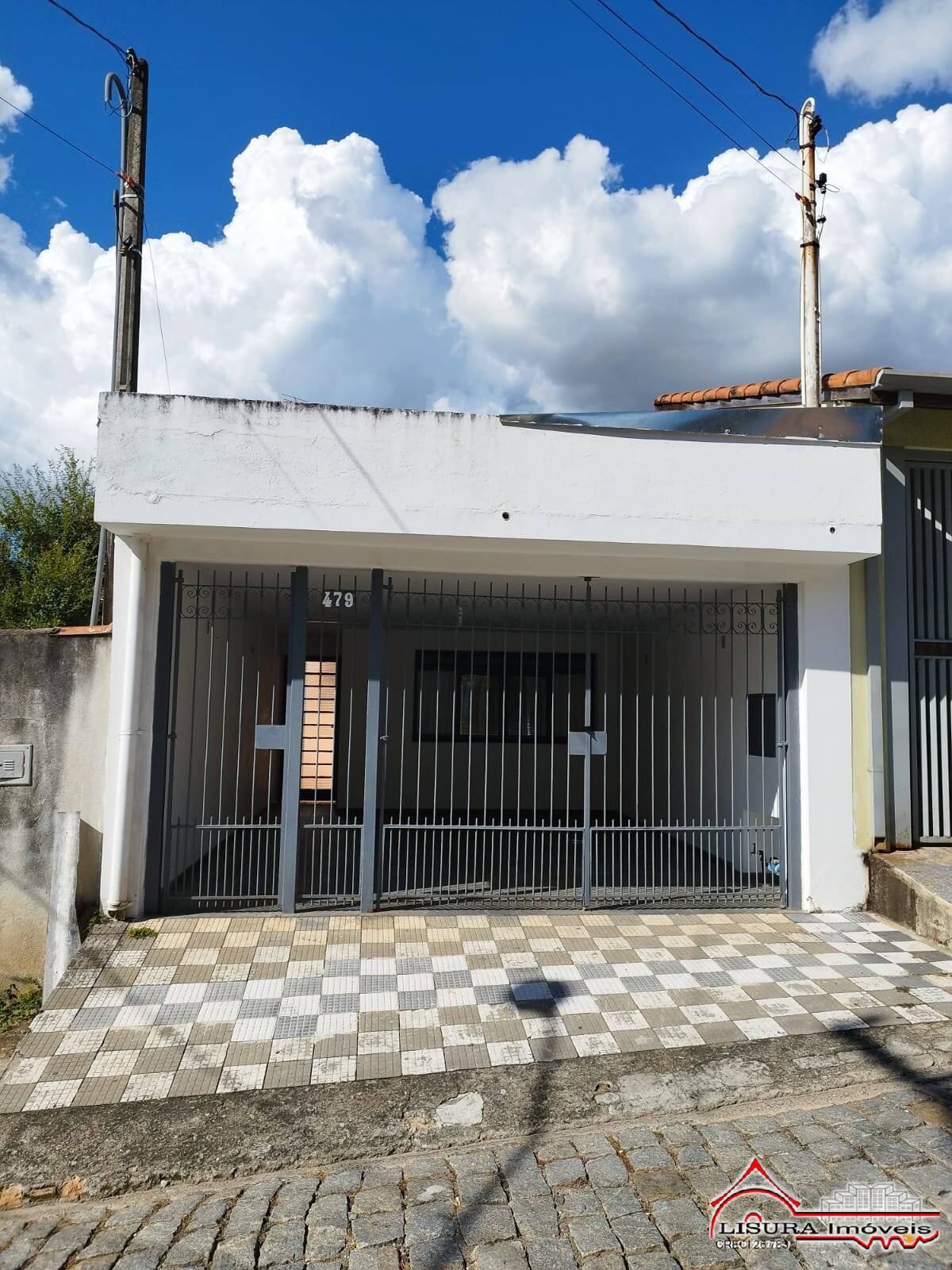 Casa à venda com 4 quartos, 188m² - Foto 2