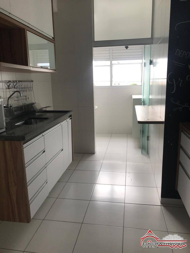 Apartamento à venda com 2 quartos, 68m² - Foto 3