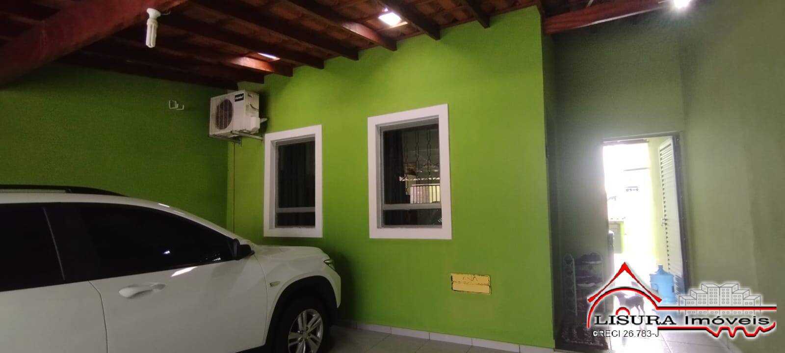 Casa à venda com 2 quartos, 71m² - Foto 1