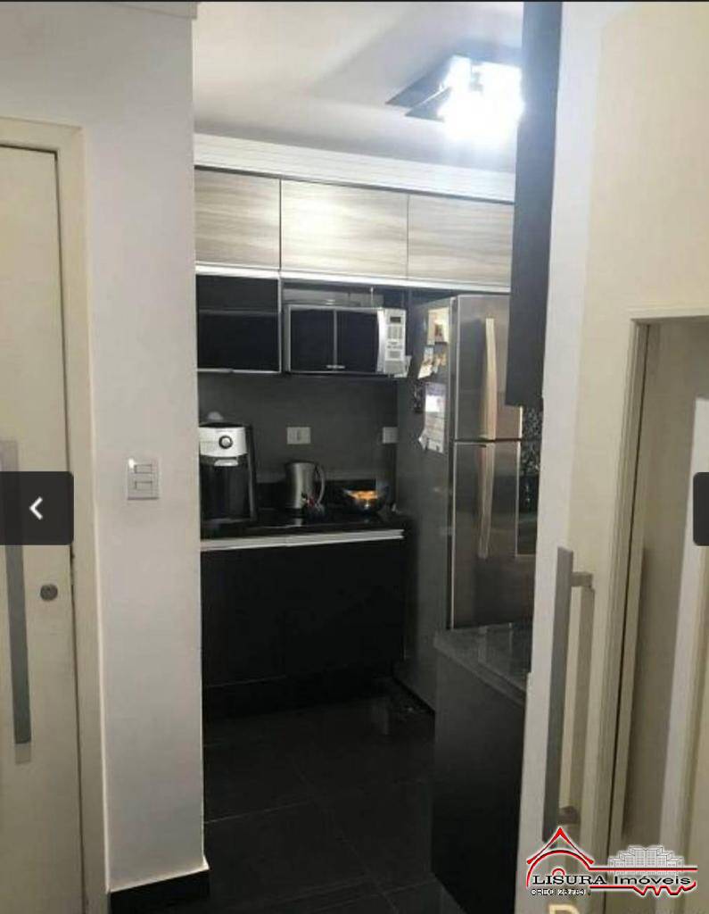 Apartamento à venda com 3 quartos, 96m² - Foto 8