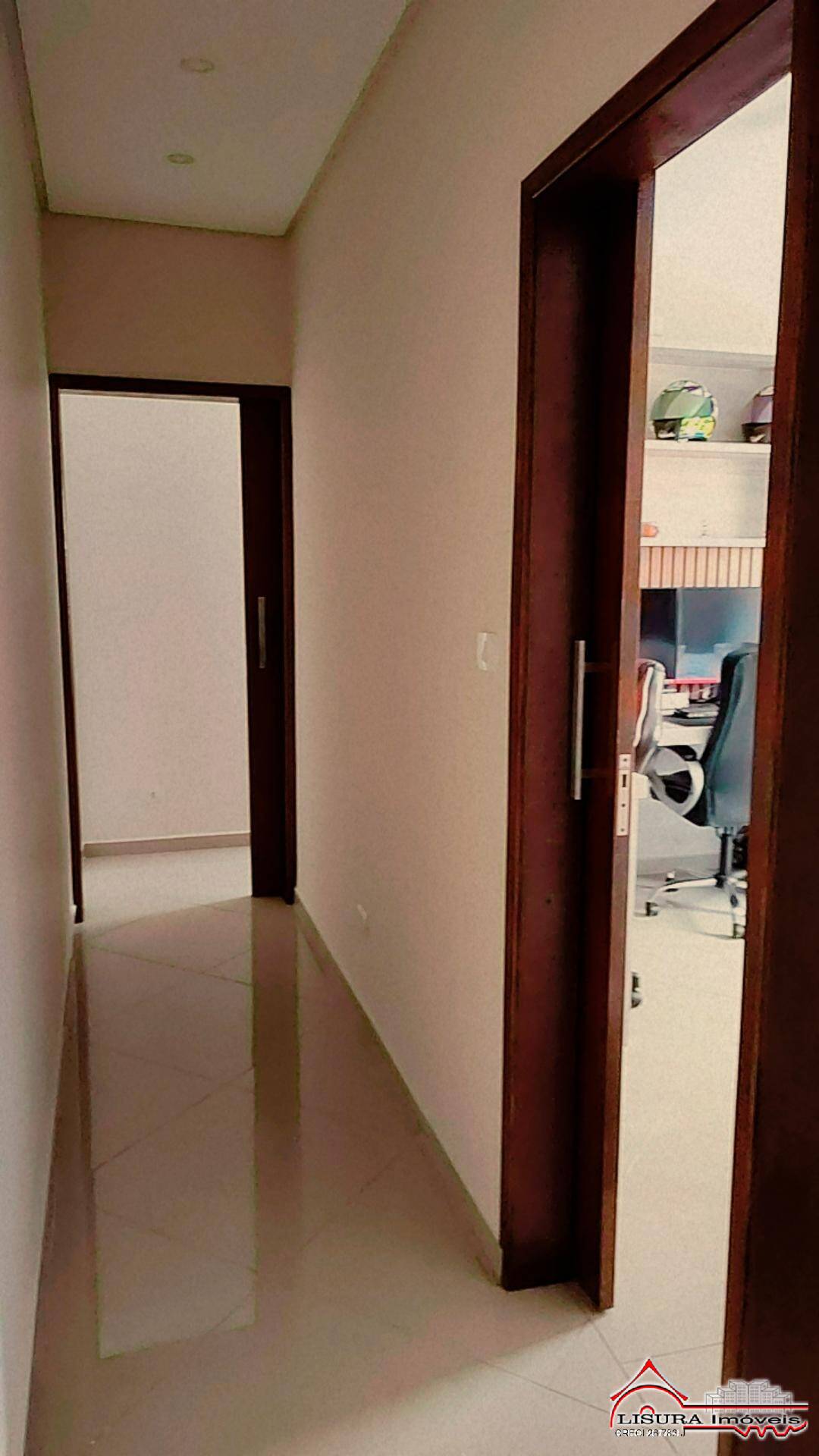 Casa à venda com 3 quartos, 200m² - Foto 20