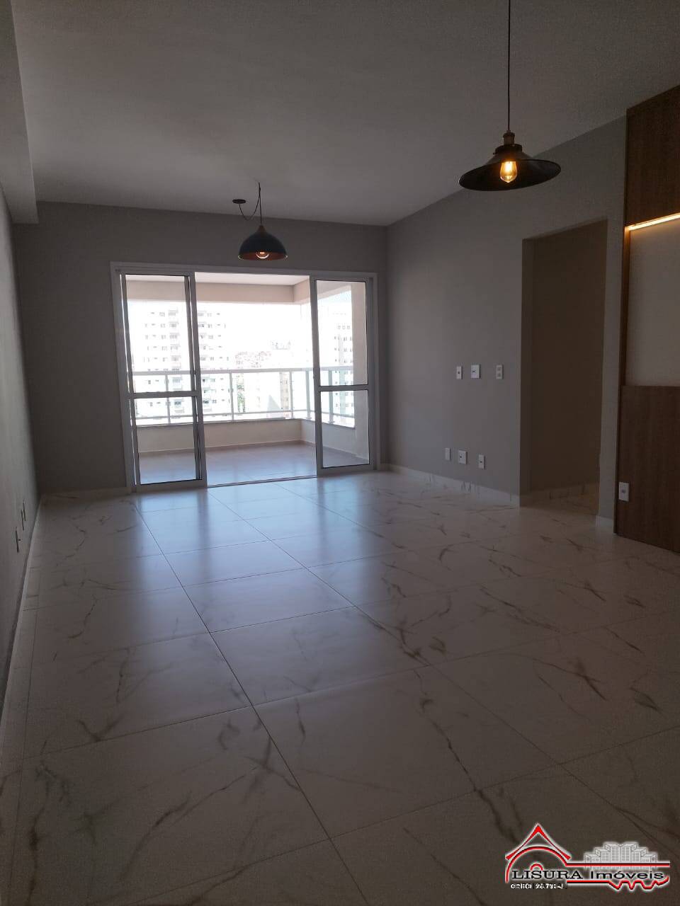 Apartamento à venda com 3 quartos, 101m² - Foto 3