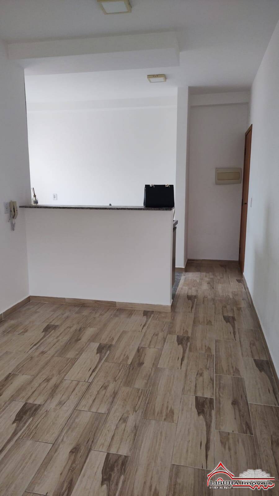 Apartamento à venda com 2 quartos, 58m² - Foto 2