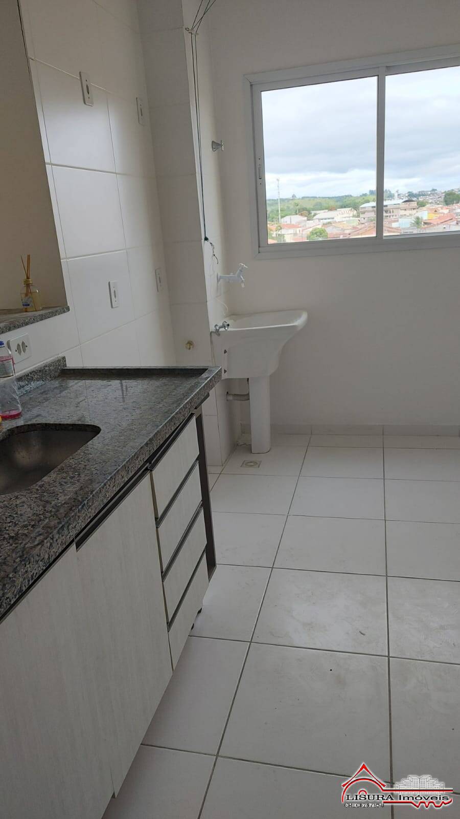 Apartamento à venda com 2 quartos, 58m² - Foto 3